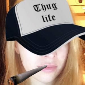 Meet your Posher, Béatrice